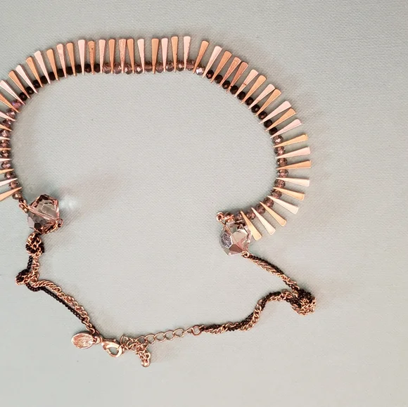 Beautiful neckles - Picture 3 of 5